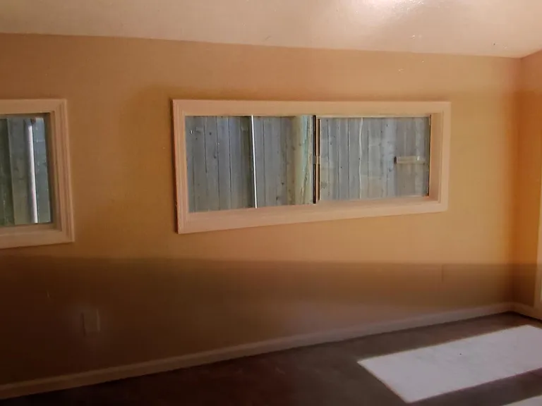 1229 Georgia St — Photo 9