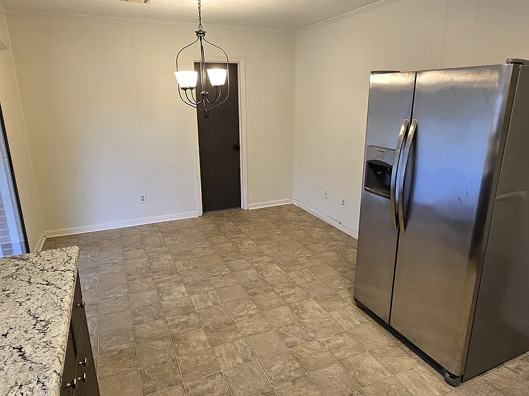 Dining/Kitchen