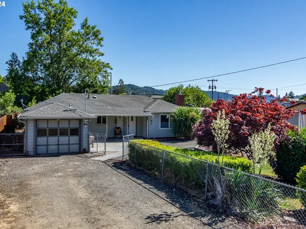 891 NW Black Ave, Roseburg, OR 97471