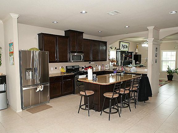 3rd image of 19755 Crossfalls Ln