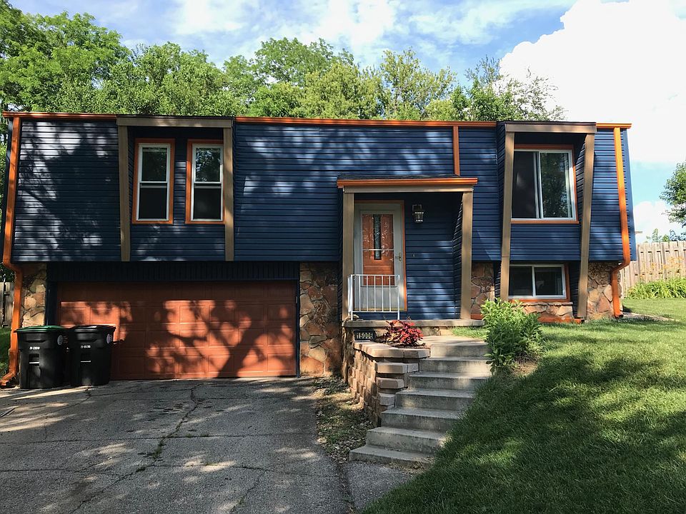 1st image of 15006 Davenport Cir