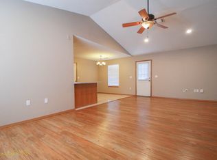2841 W Wildwood Dr, Fayetteville, AR 72704
