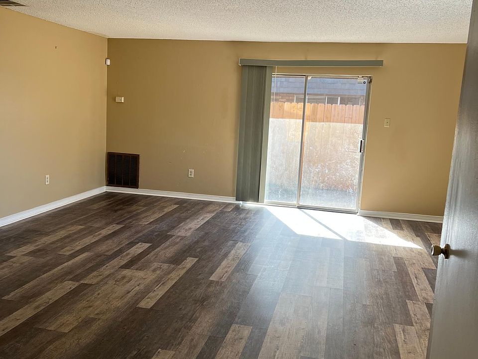 1st image of 24 Brandon Hall Dr APT D