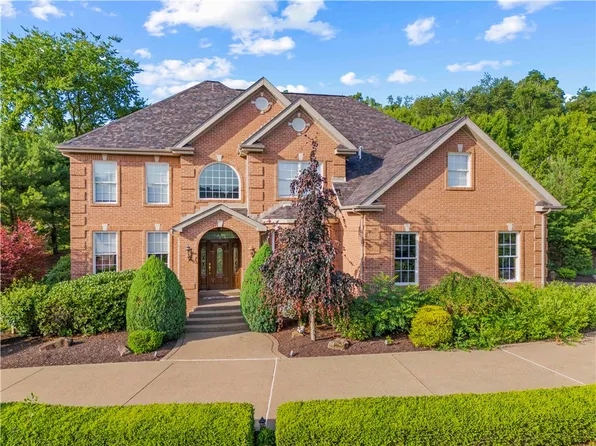 463 Ironwood Dr, Cecil, PA 15321