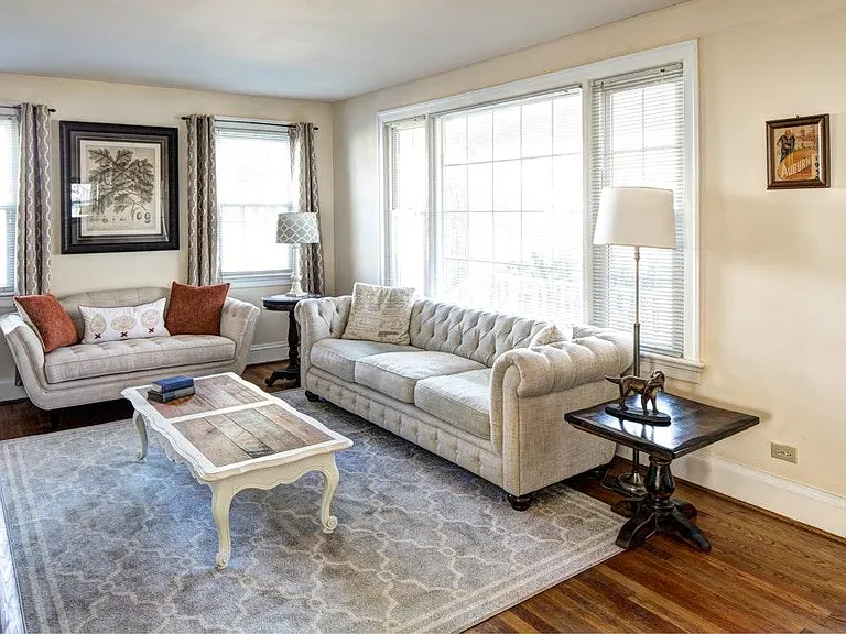 Living room b