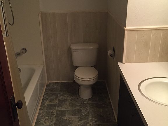 3rd image of 650 N Louisa Ave