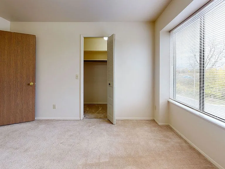Trappers Cove Apartments — Photo 7