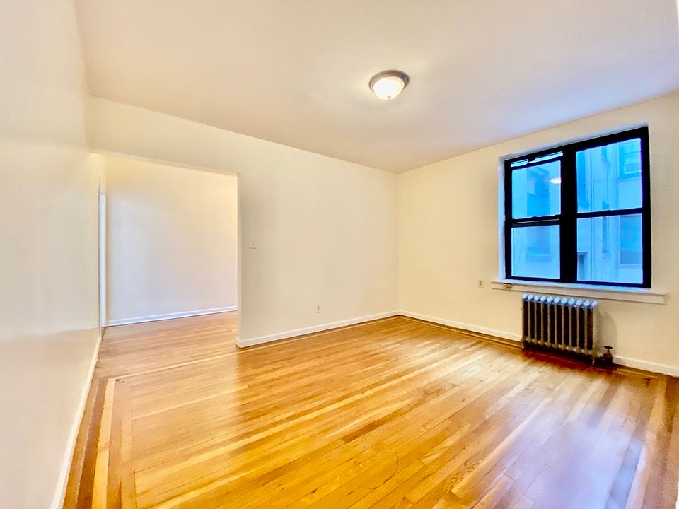 1st image of 15 Vermilyea Ave #21