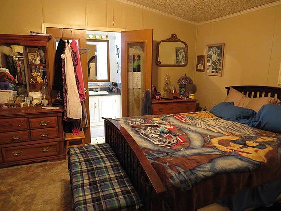 5th image of 2327 Walnut Dr #8