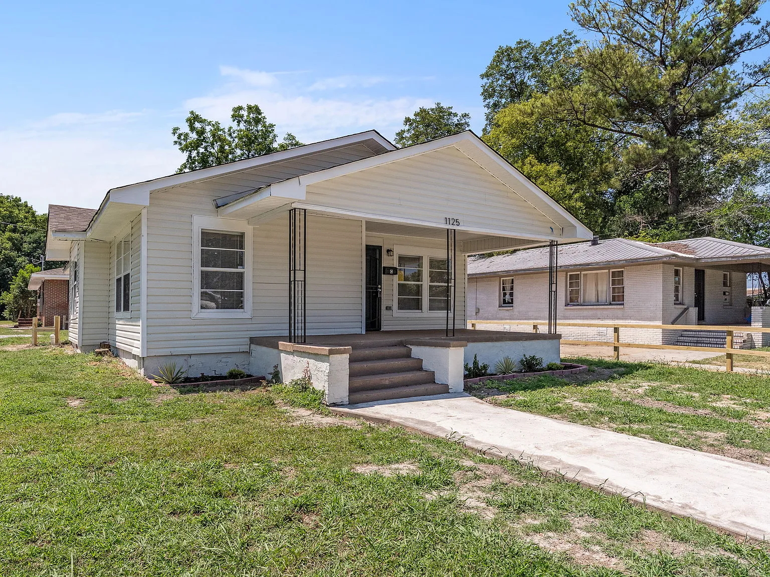 4 bed, 1316 sqft, $1,500 — Photo 1