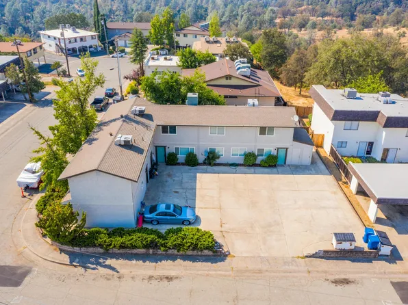 4400 Dogwood Ln, Redding, CA 96003