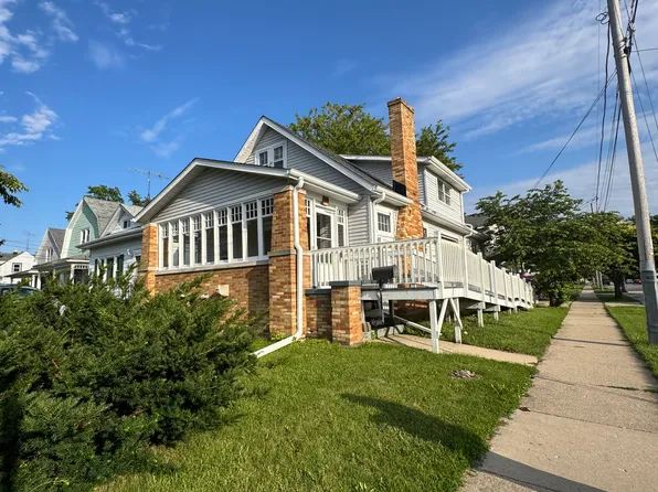2527 73rd St, Kenosha, WI 53143