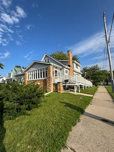 2527 73rd St Photo 1