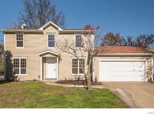 122 Grand Teton Dr, Saint Peters, MO 63376