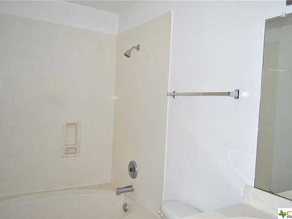 5th image of 807 Draco Dr