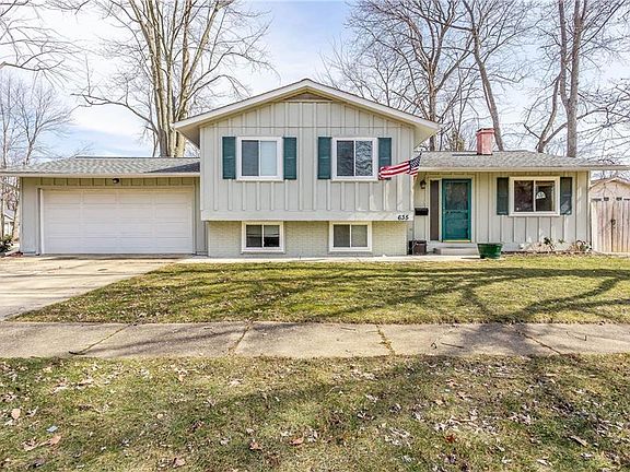 2nd image of 635 Glenwood Cir