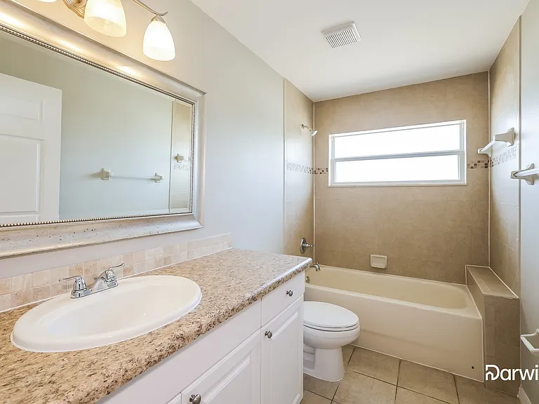 3201 42nd St SW — Photo 14