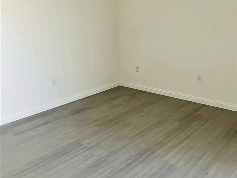 3732 White Plains Dr — Photo 15