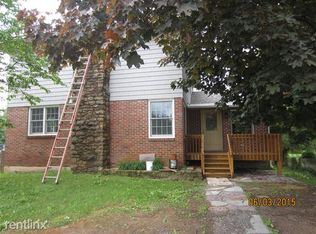141 S Greenview Rd, Schuylkill Haven, PA 17972