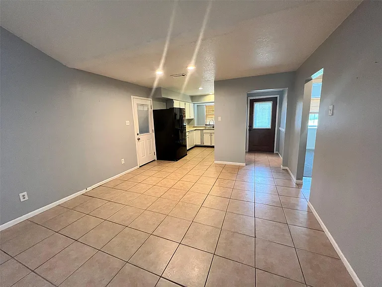 11730 Alamo Dr — Photo 5