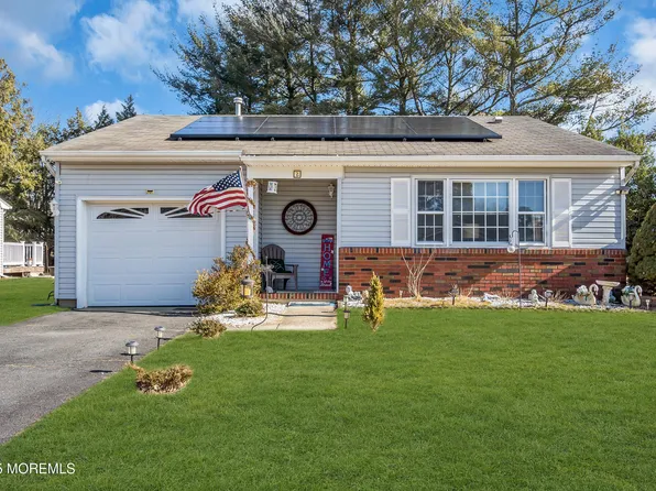2 Basset Drive, Toms River, NJ 08757