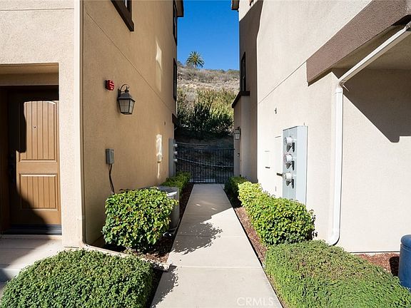 2nd image of 334 Mission Terrace Ave