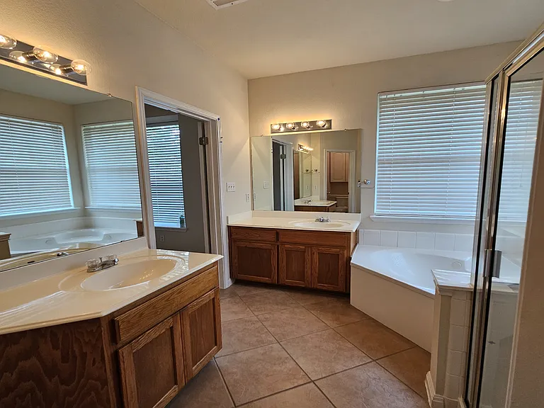 1008 Laurel Glen Blvd — Photo 28