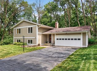 5595 Wedgewood Dr, Shorewood, MN 55331