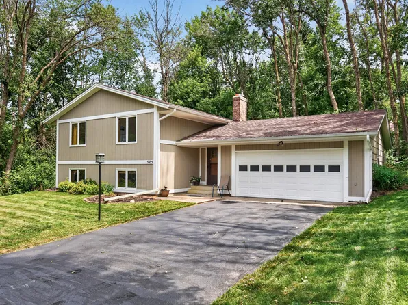 5595 Wedgewood Dr, Shorewood, MN 55331