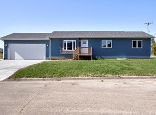 180 S 2nd St, McCallsburg, IA 50154