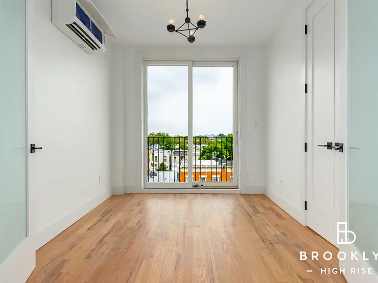 986 Rogers Ave #5E — Photo 9