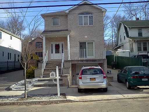 1st image of 125 Arbutus Ave