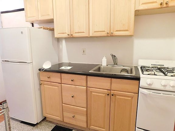 5th image of 1252 Lexington Ave APT 2F