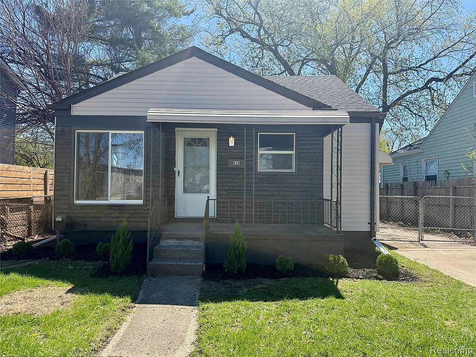 1st image of 828 E Elza Ave