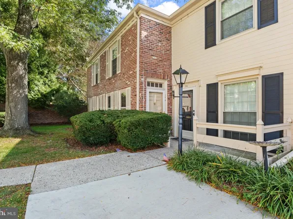 176 Cheshire Dr, Penllyn, PA 19422