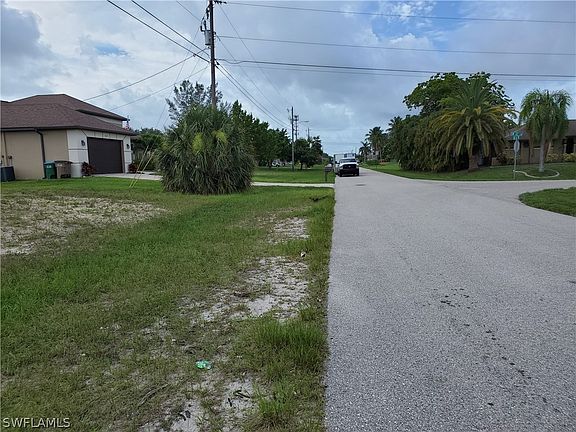 4th image of 4333 SW 16th Place Cpe
