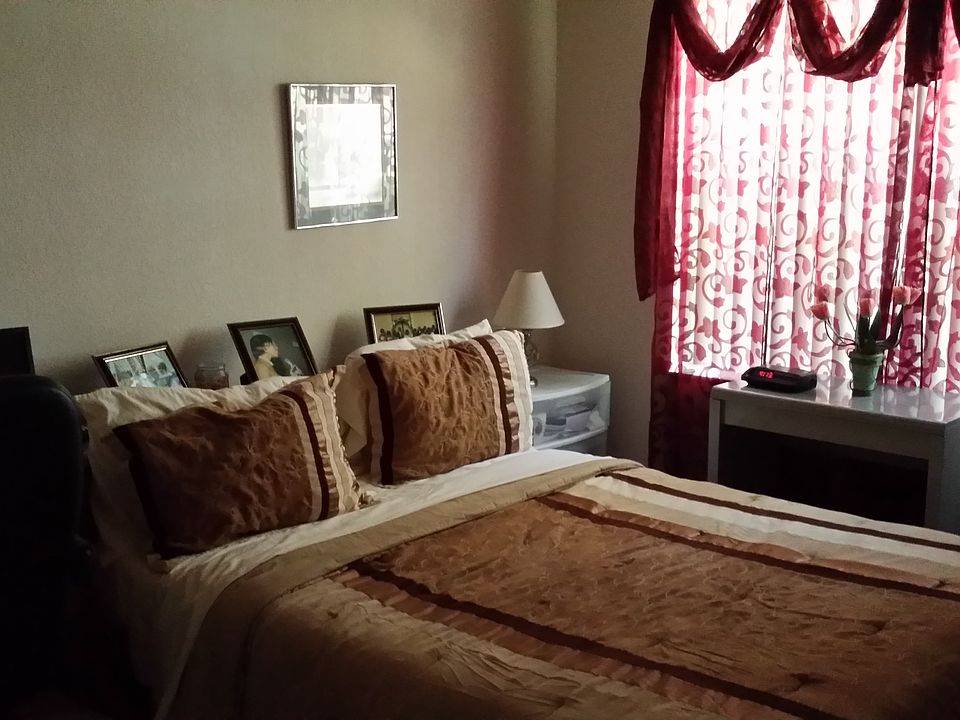 1st image of 118 SW Peacock Blvd APT 103