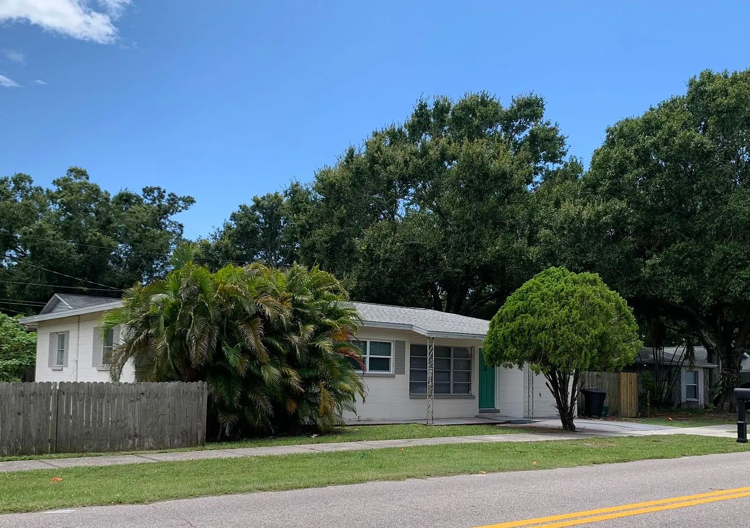 3 Bedroom 2 Bath Ranch Style Home in Central Gulfport — Photo 1