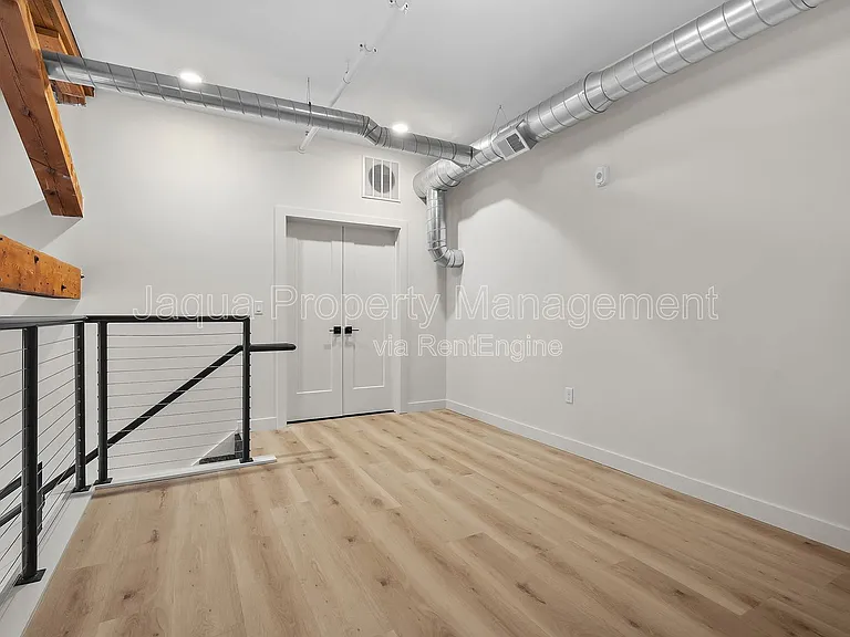 266 E Michigan Ave #402 — Photo 11