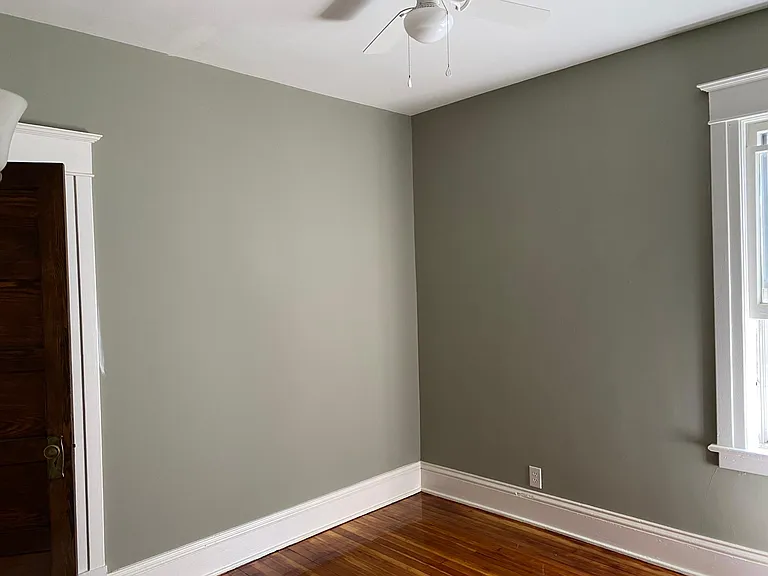436 Hudson Ave #B — Photo 3