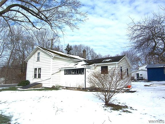 3rd image of 8451 Indian Falls Rd