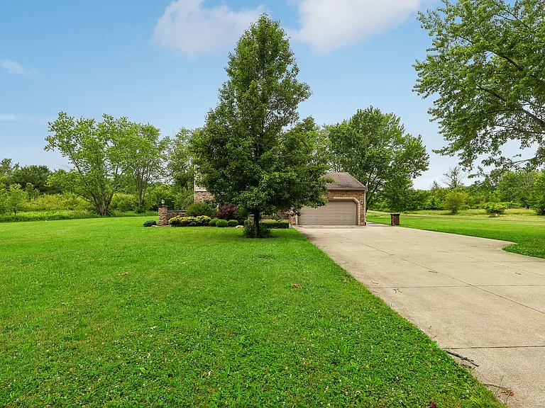 4702 Alger Rd — Photo 43