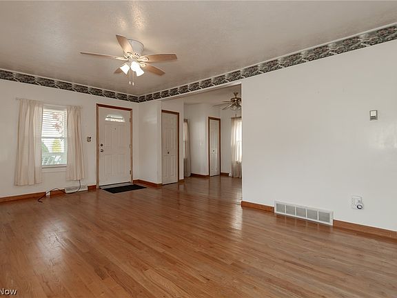 4th image of 310 Marion Ave