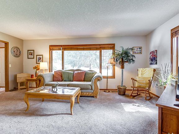 4th image of N2693 Oakwood Dr