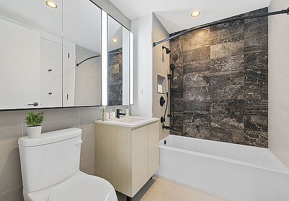 5th image of 540 Fulton Mall APT 32J