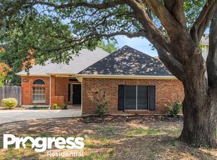 4130 Briar Hill Dr, Grand Prairie, TX 75052