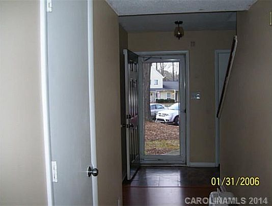 3rd image of 1082 Sardis Cove Dr