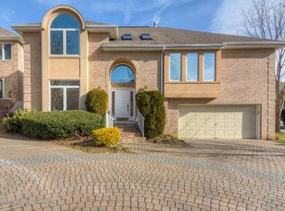 103 Carlsbad Ct, Holmdel, NJ 07733