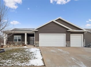 718 Wild Pine Ct, Springville, IA 52336