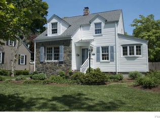 129 Eastlawn St, Fairfield, CT 06824